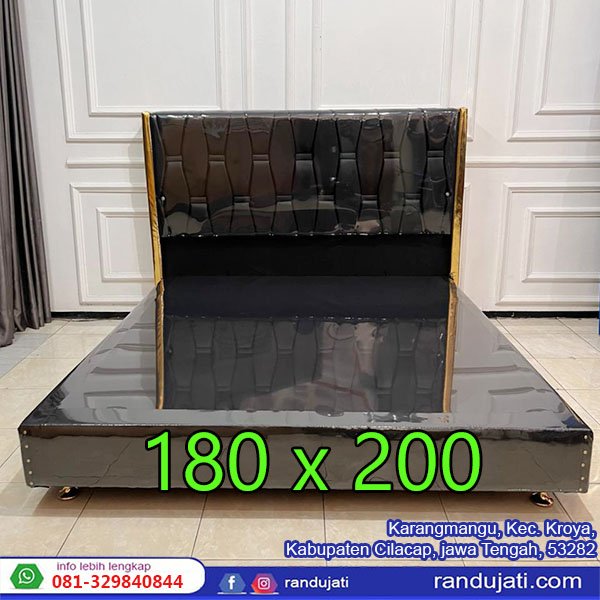 DIPAN 180 HITAM VARIASI SAMPING EMAS